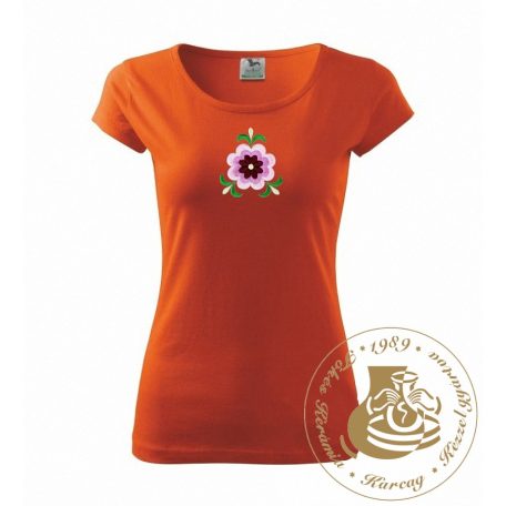 Hímzett női póló kun mintával