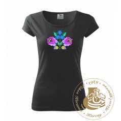 Hímzett női póló kun mintával