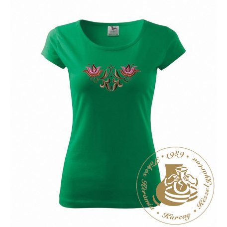 Hímzett női póló kun mintával