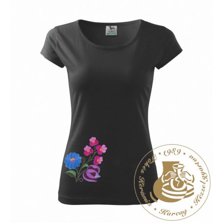 Hímzett női póló kun mintával