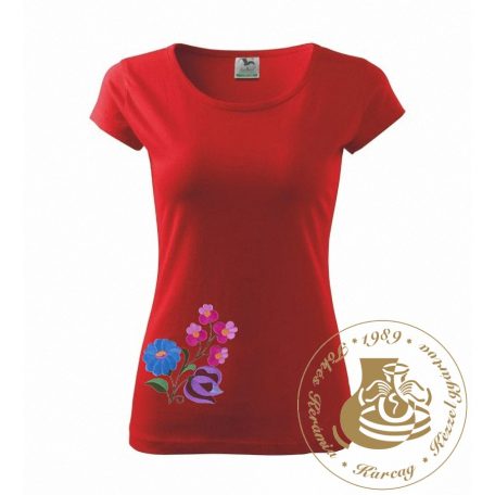 Hímzett női póló kun mintával