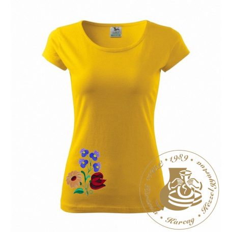 Hímzett női póló kalocsai mintával