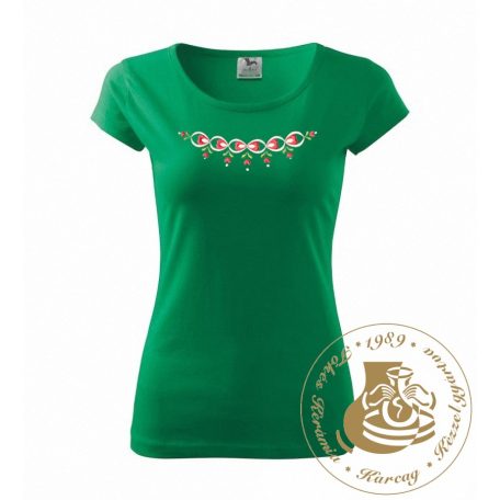 Hímzett női póló kun mintával