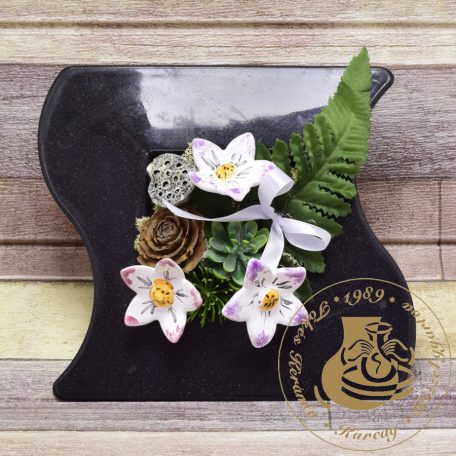 Kegyeleti dísz műanyag tálcában 3