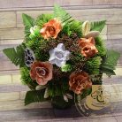 Kegyeleti dísz műanyag kehelyben