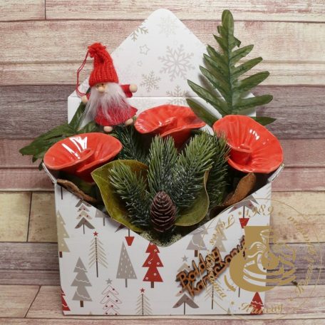 Karácsonyi asztaldísz papírdobozban 2